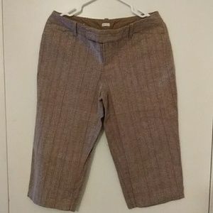 Old Navy Capri Knee Shorts